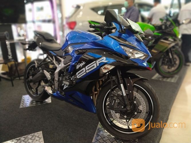 Kawasaki Ninja 250 ZX25R. Ready Stock