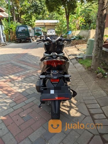 Sepeda Motor Honda Vario 150 Cc 2018 Silver/Abu - Abu