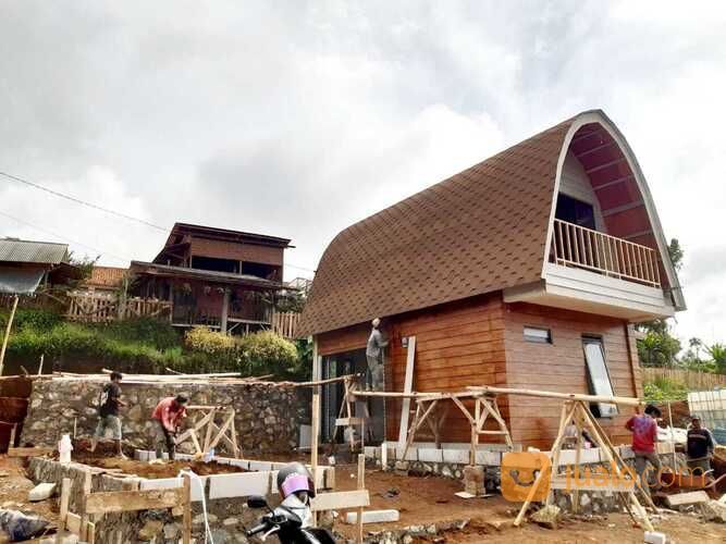 Rumah Unik Di Dataran Tinggi Bandung,Desain Ala Rumah Sasak Lombok