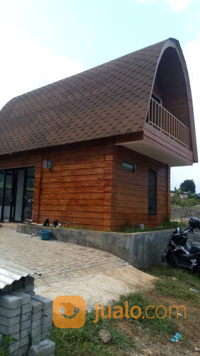 Rumah Unik Di Dataran Tinggi Bandung,Desain Ala Rumah Sasak Lombok