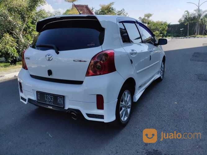 TOYOTA YARIS 1.5 S LIMITED AUTOMATIC METIK 2013