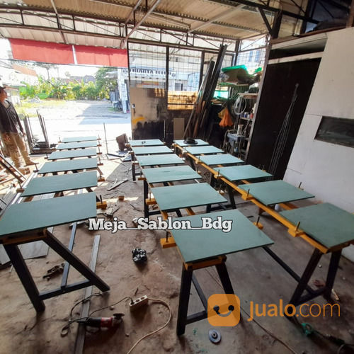 Meja Sablon Thailand Kuning