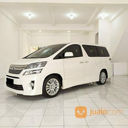 Toyota Vellfire 2,4 A/T Putih