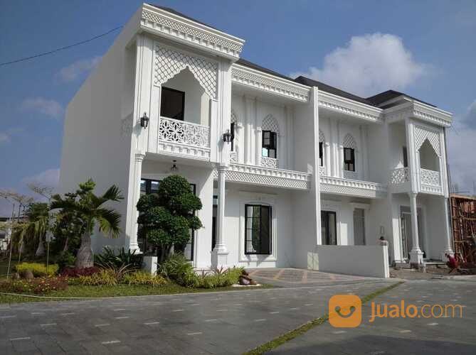 RUMAH MODERN CASTAVIA ROYALE AQHSA