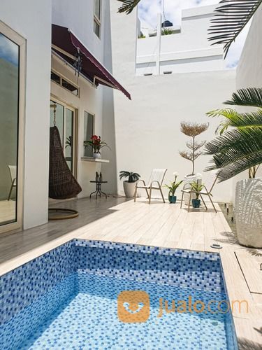 RUMAH MODERN CASTAVIA ROYALE AQHSA