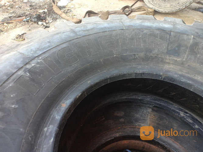 Ban Loader Bekas 90% Good Condition Semarang