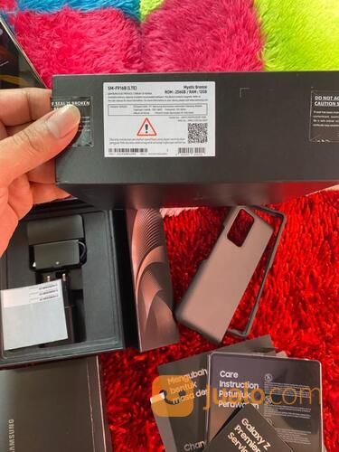 Samsung Galaxy Z Fold 2 Fullset