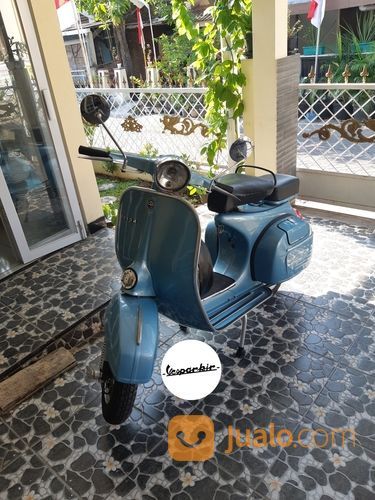 Vespa Super 74 Awal Kepala Bulat