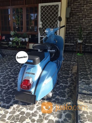 Vespa Super 74 Awal Kepala Bulat