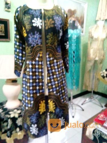 Jasa Jahit Kebaya Dan Batik 1 Minggu Jadi Penjahit Wanita