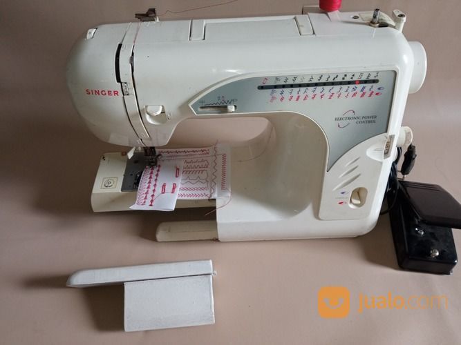 Mesin Jahit Singer 2662 Portable 40 Model Jahitan Bisa Lubang Kancing 1