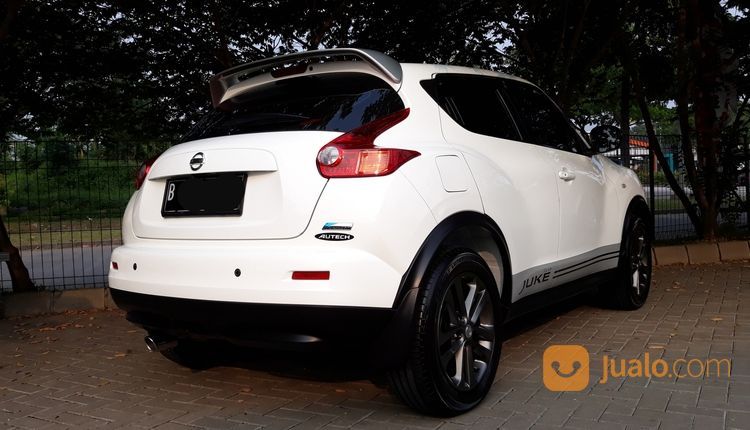 Nissan Juke RX 2013 Putih Tgn 01 TERAWAT