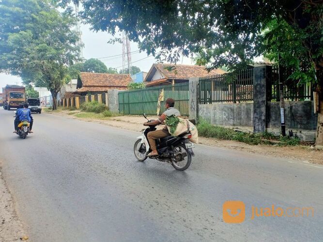 Tanah Dengan 2 Rumah Strategis Di Cibatu, Purwakarta P1101