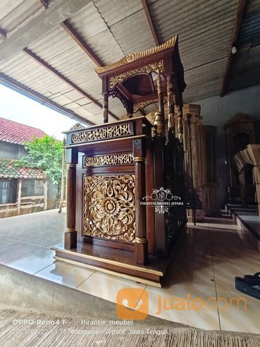 Mimbar Masjid Kubah Ukir Kayu Jati