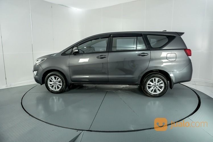 Toyota Innova 2.4 V MT 2016 Abu-Abu