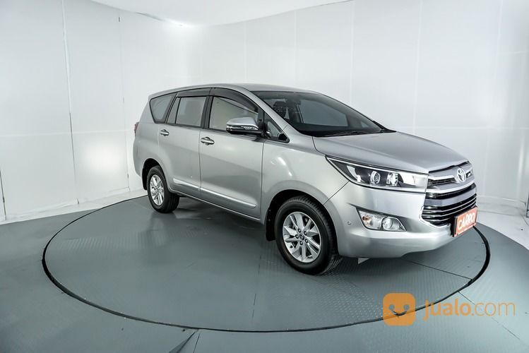 Toyota Innova 2.4 V AT 2017 Silver