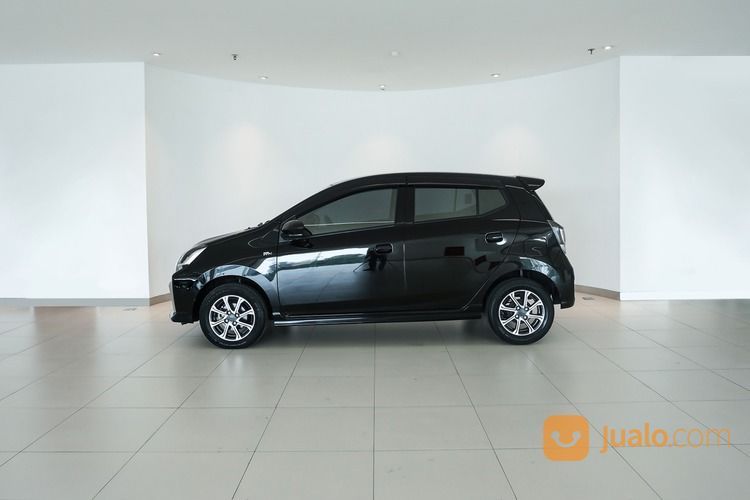 Daihatsu Ayla 1.2 R MT 2020 Hitam