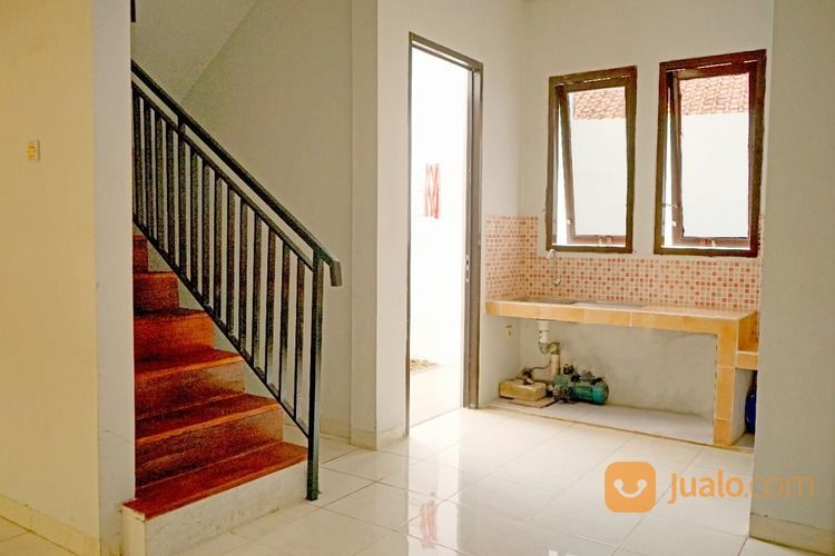 ALSTONIA TOWNHOUSE CIPUTAT TANGERANG SELATAN CANTIK SIAP HUNI JUAAL CEPAAT!