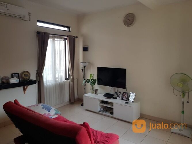 Rumah 2 Lantai, Hoek, SHM, Strategis Di Diamond Golden Cinere
