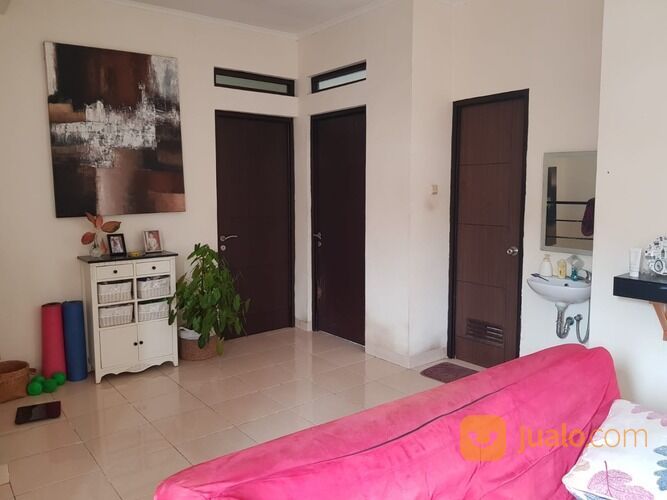 Rumah 2 Lantai, Hoek, SHM, Strategis Di Diamond Golden Cinere