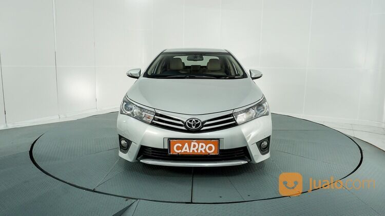 Toyota Corolla Altis 1.8 V AT 2015 Silver