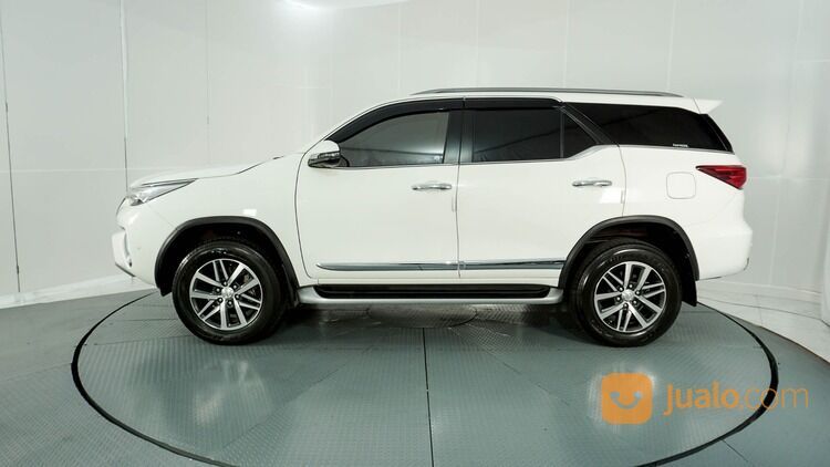 Toyota Fortuner 2.4 VRZ AT 2018 Putih