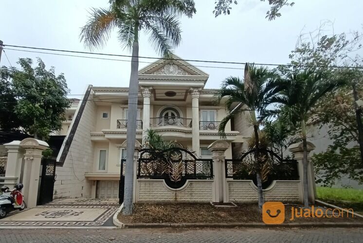 Rumah Mewah Bagus Di Perumahan Araya Galaxy Bumi Permai