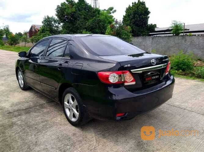 TDP 20jt TOYOTA COROLLA ALTIS 1.8 E MT 2011 HITAM