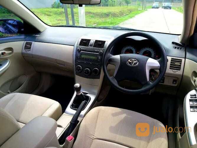 TDP 20jt TOYOTA COROLLA ALTIS 1.8 E MT 2011 HITAM