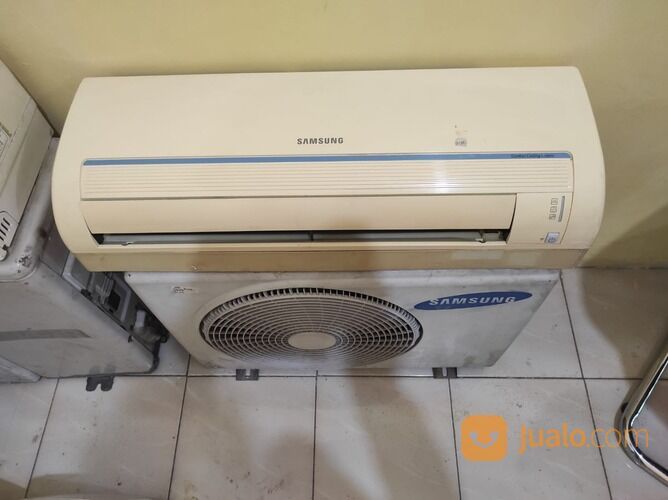 MANTAP AC Samsung 1/2 PK 390 Watt Bergaransi