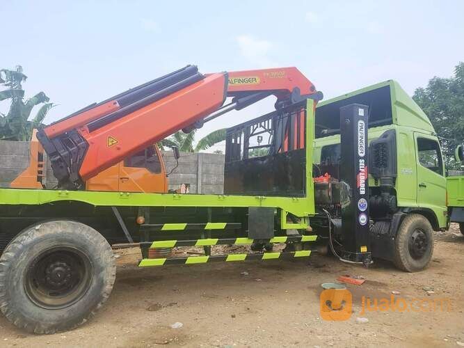 KAROSERI TRUK CRANE MOBIL