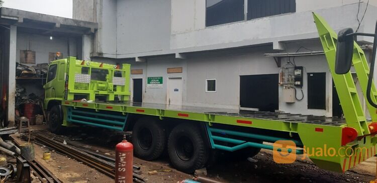HINO SELF LOADER FM 260 TI TAHUN 2013