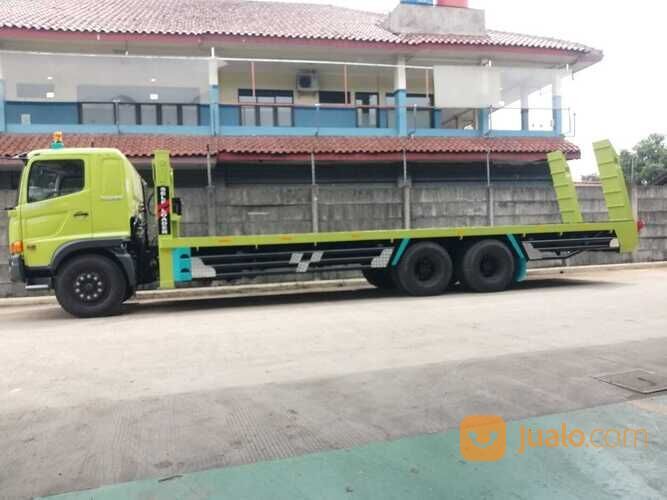HINO SELF LOADER FM 260 JW TRADO HINO SELF LOADER FM 260 JW RANGER 500 LONG CHASSIS