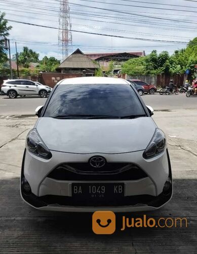 Toyota Sienta (2019)