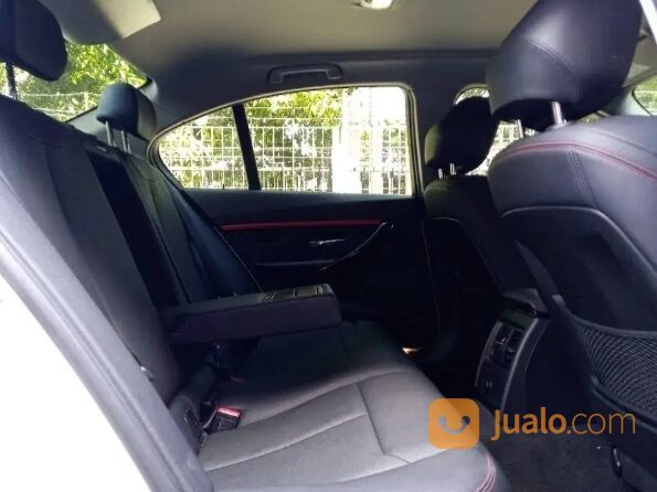BMW 320I 2.0 SPORT LCI F30 AT 2017 PUTIH kondisi mobil istimewa bergaransi dan dijamin siap pakai