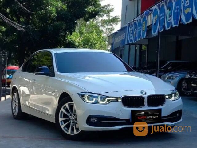 BMW 320I 2.0 SPORT LCI F30 AT 2017 PUTIH kondisi mobil istimewa bergaransi dan dijamin siap pakai