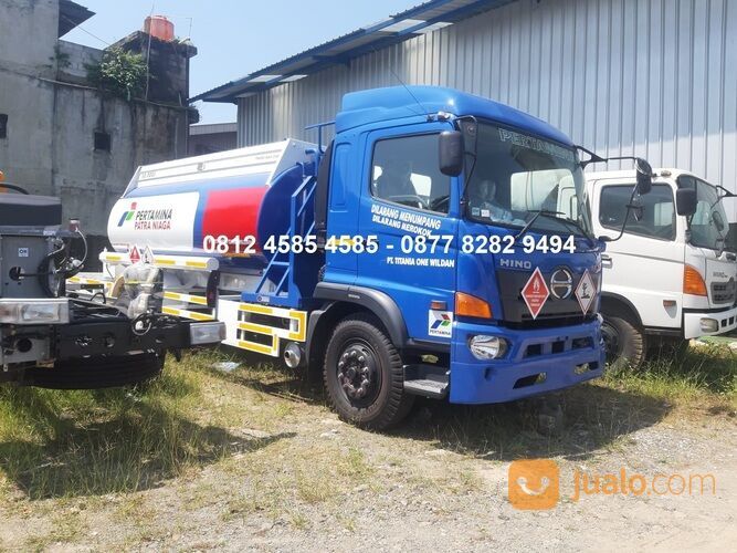Harga Truk Tangki Pertamina Biru Solar Industri BBM 10000 Liter