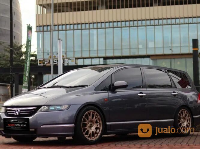 HONDA ODYSSEY 2.4 AT 2005 ABU ABU Kondisi mobil istimewa bergaransi dan dijamin siap pakai