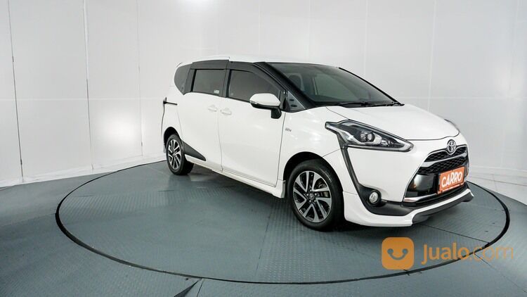 Toyota Sienta Q AT 2017 Putih