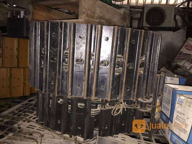 Komatsu Excavator PC20 PC30 Track Link + Steel Shoe (Made in Japan)