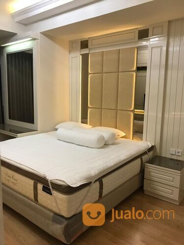 Fully Furnished Apartment The Peak Near Tunjungan Plaza