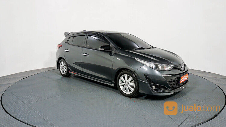 Toyota Yaris S TRD Sportivo AT 2018 Abu-Abu