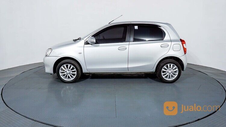 Toyota Etios Valco E MT 2014 Silver