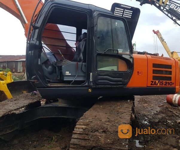 Excavator Hitachi ZX210F tahun 2012