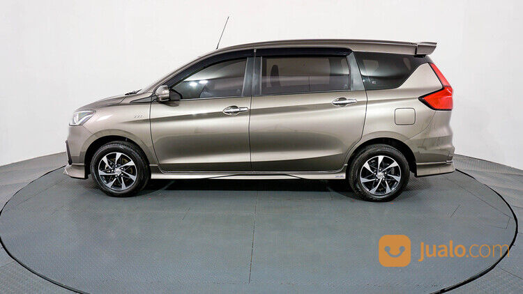 Suzuki Ertiga GX MT 2020 Abu-Abu