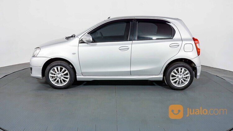 Toyota Etios Valco G MT 2013 Silver