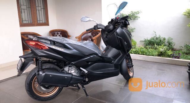 Yamaha XMAX NEW NIK 2022 Km 300 perak