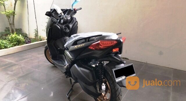 Yamaha XMAX NEW NIK 2022 Km 300 perak