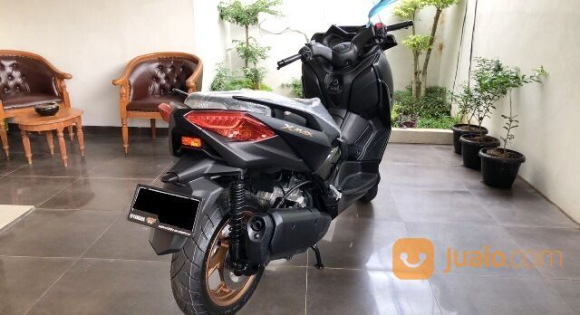 Yamaha XMAX NEW NIK 2022 Km 300 perak