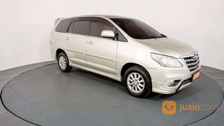 Toyota Innova 2.0 V Luxury AT 2014 Silver